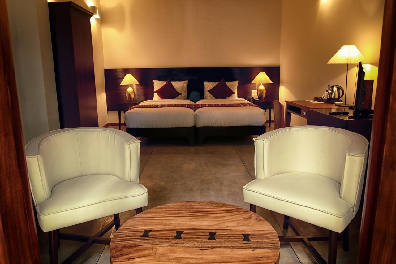 Kings Pavilion Luxury Hotel Kandy Zewnętrze zdjęcie